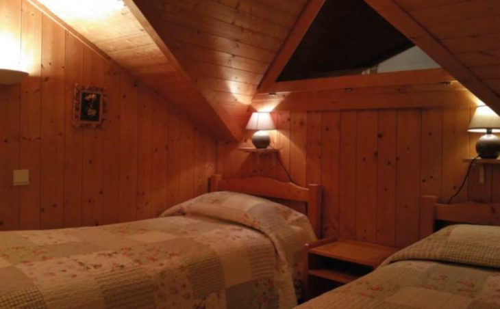 Hotel les Lans, Avoriaz, Twin Bedroom